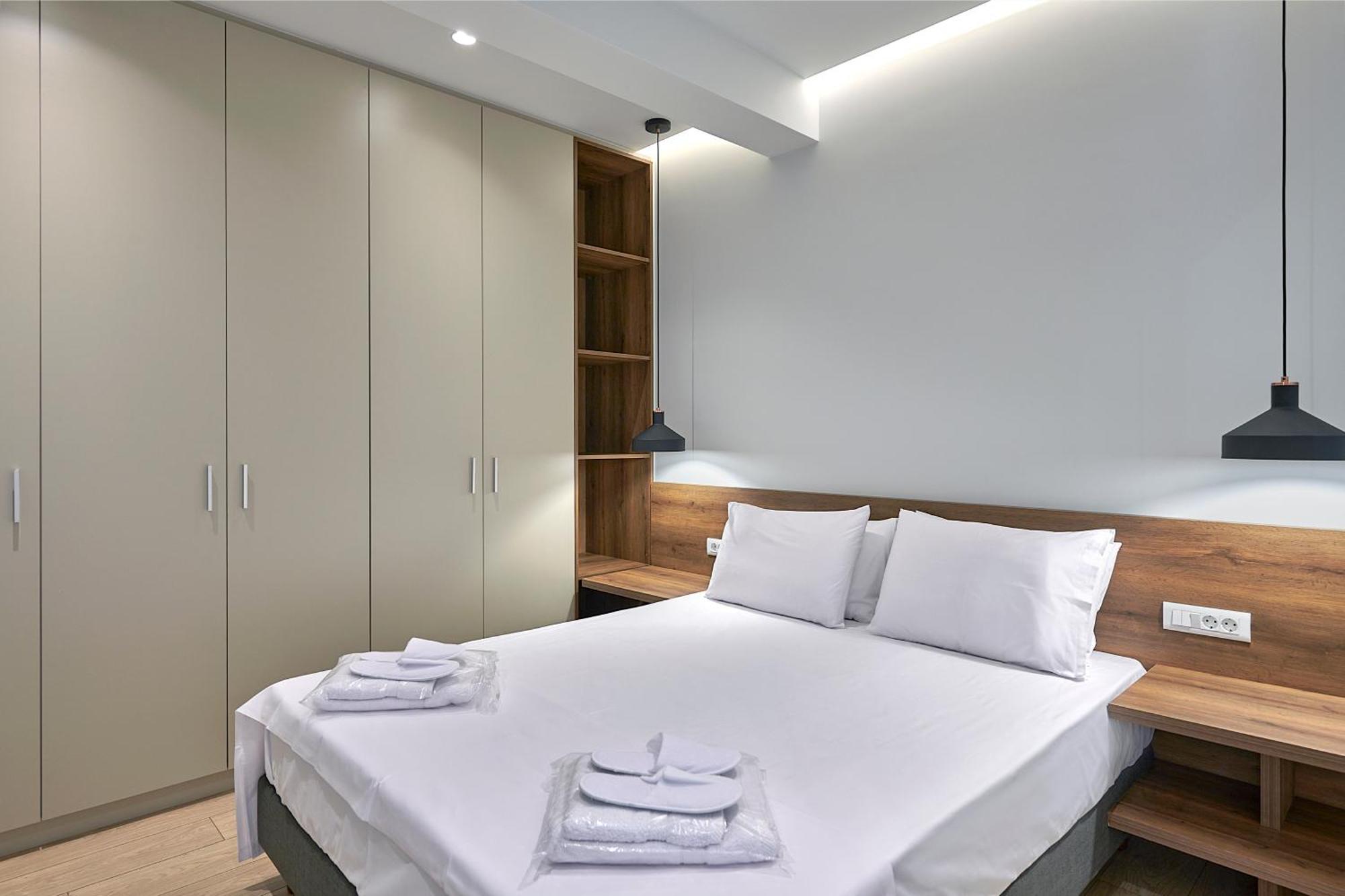 City-Center Apartment In Vibrant Monastiraki, Атина Екстериор снимка