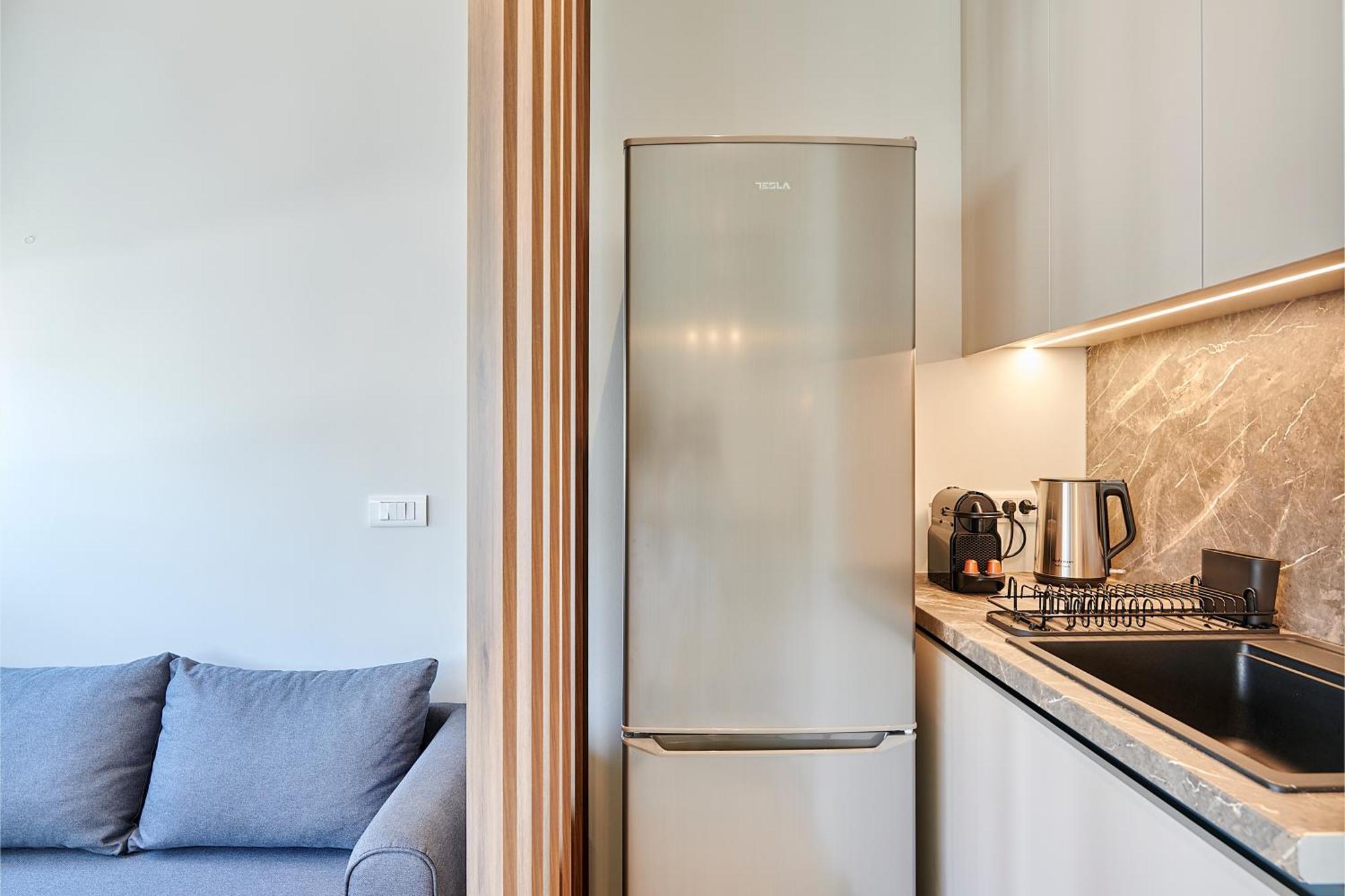 City-Center Apartment In Vibrant Monastiraki, Атина Екстериор снимка