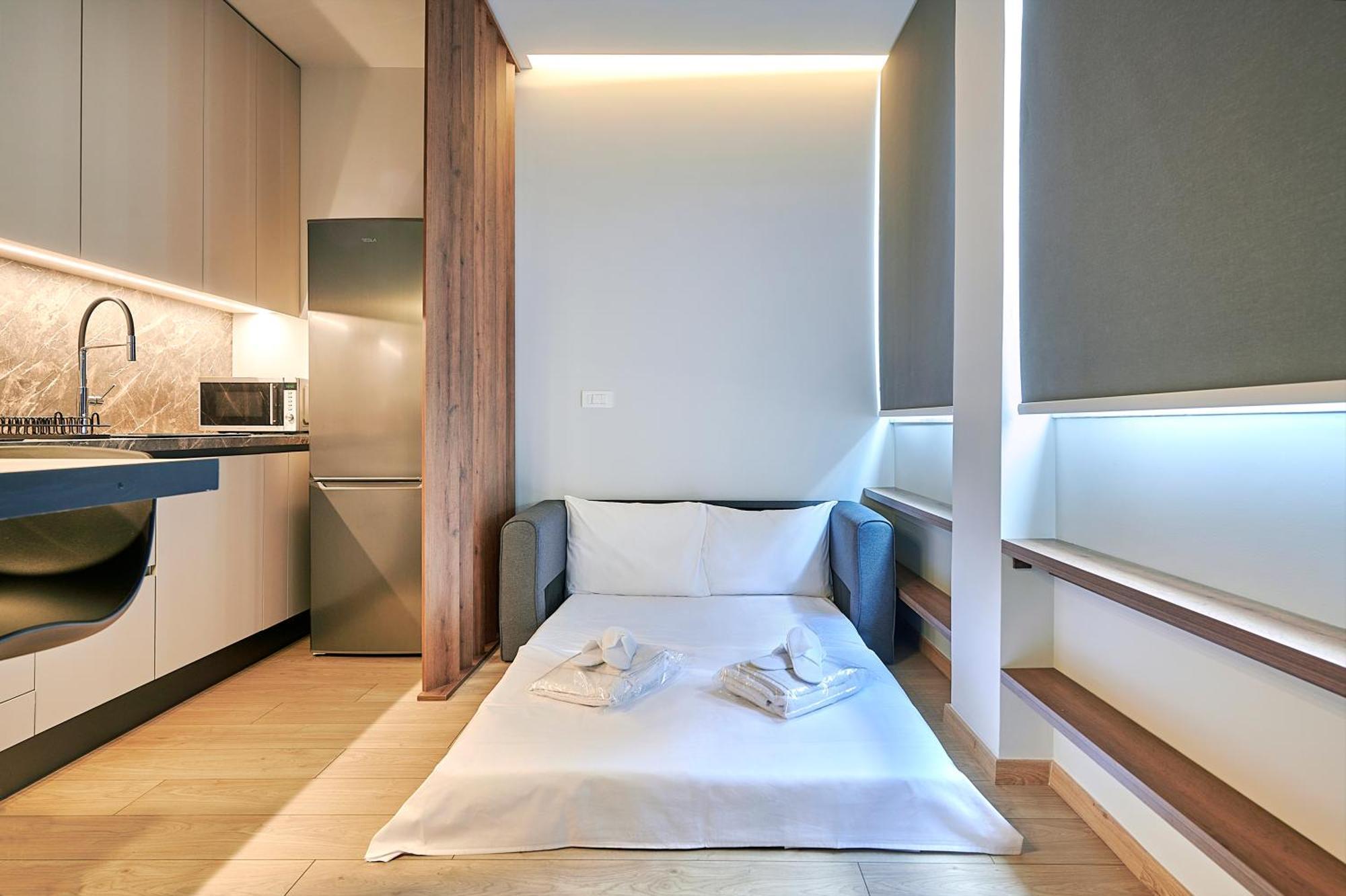City-Center Apartment In Vibrant Monastiraki, Атина Екстериор снимка